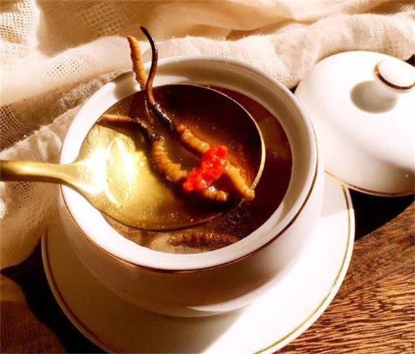 產(chǎn)婦能否食用冬蟲夏草？營養(yǎng)專家為你解答